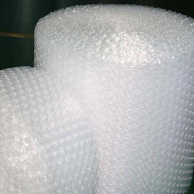 u4EeUtnmHNDPMJ8's tweet image. Just unboxed my new tech gadget from [Brand]! Sleek design, fast setup—can’t wait to test its features.  #Unboxing #TechLovers