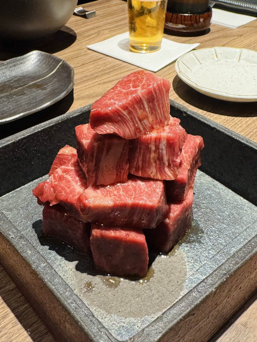 mix555's tweet photo. アヘ顔パチスロ会で前日焼肉もした！
毎回一番引き強マンの肉がタダになる掟なので次回は俺が無料です、感謝🫶🏻 https://t.co/Ld3b9MoB95