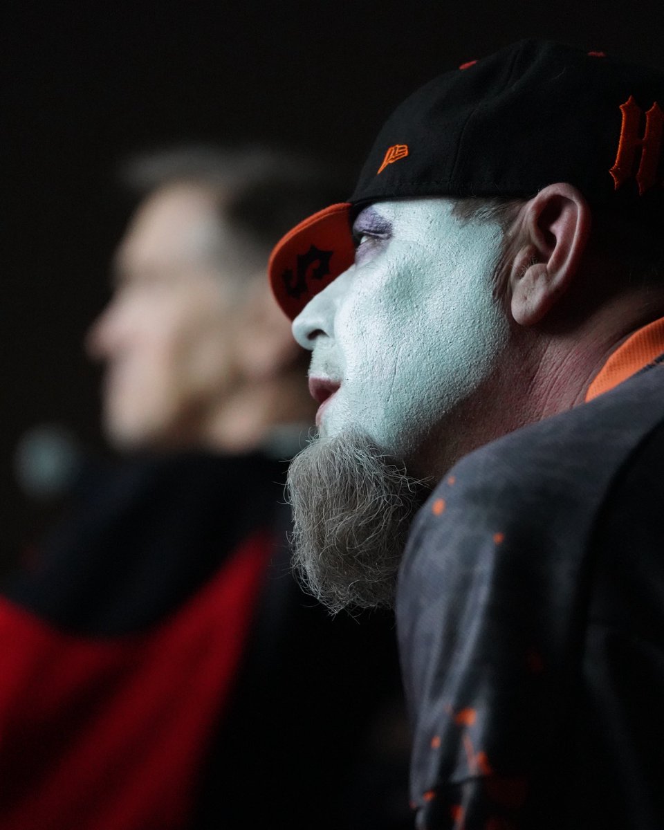 Astronomicon tweet media