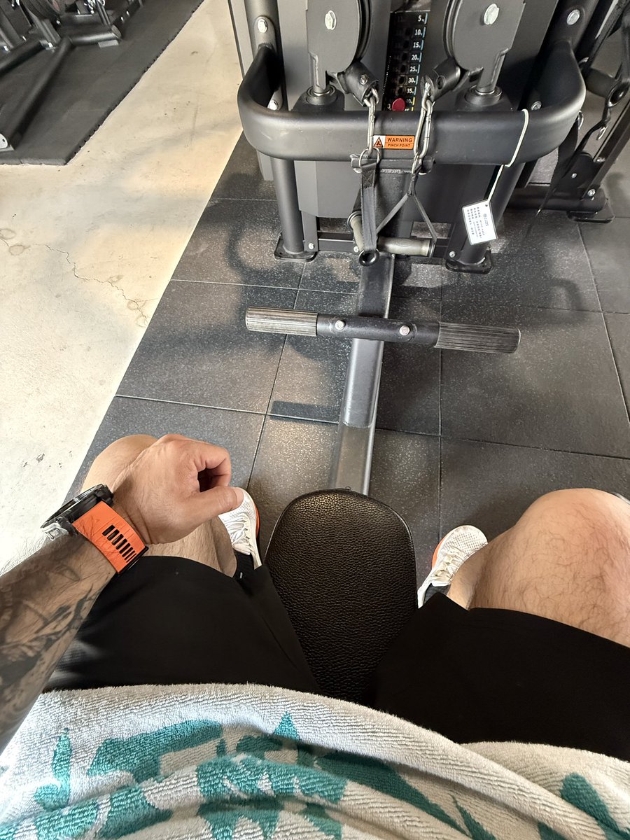 貳參參零 tweet media