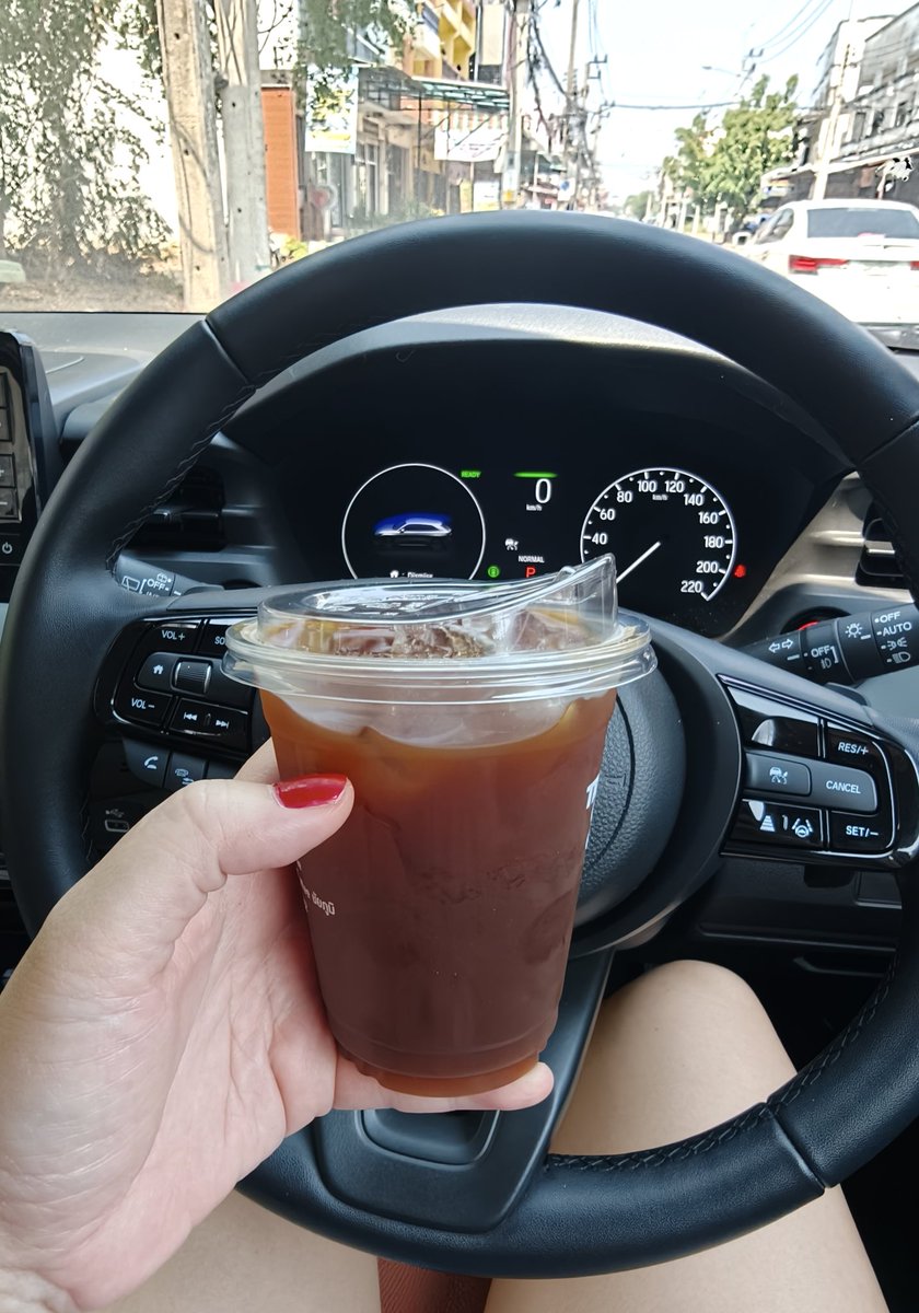 พรุ่งนี้จะลาป่วยหรือลาออกดี tweet media