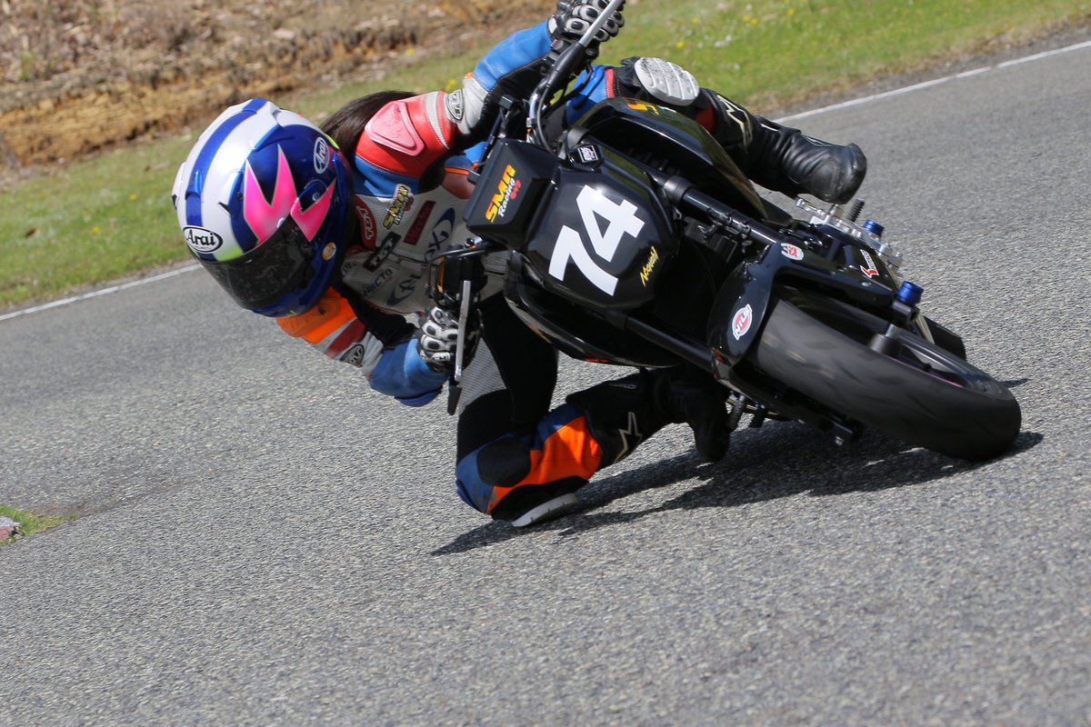 7aQ4zcsJ3FlXGoy's tweet photo. オールジャパンミニバイクレース第1戦に参戦して来ました。
予選で珍しく転倒して、決勝は右手が痺れてまともに走れなかったそうです。
予選4位/8台
決勝5位/8台

しばらく休憩かも…

#ETHOSdesign
＃SMG
＃HRCGROM
＃オールジャパンミニバイクレース
＃堺カートランド https://t.co/IA52bdylff