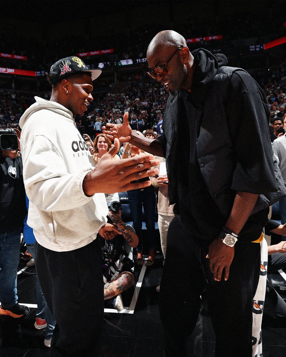 📸 <a href="/anthonyedwards/">Anthony Edwards</a> &amp; <a href="/KevinGarnett5KG/">Kevin Garnett</a>