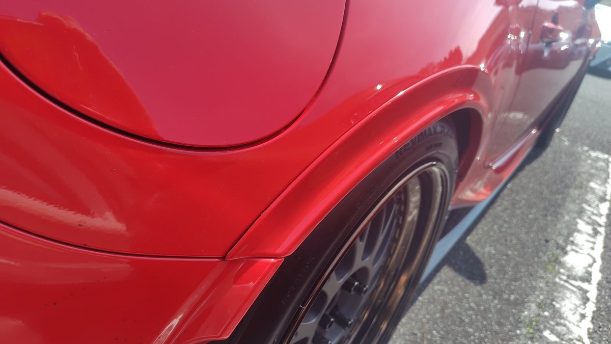 しろかね tweet media