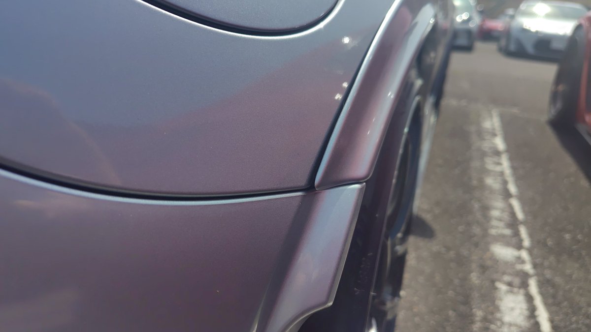 しろかね tweet media