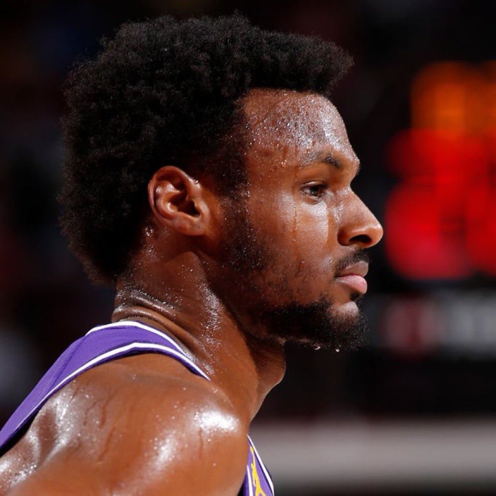 BronnyMuse tweet media