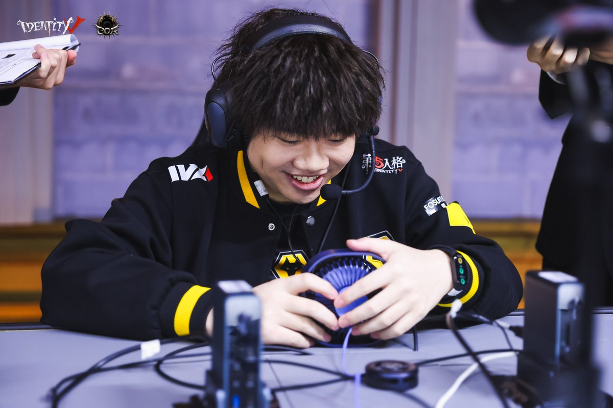 Identity V tweet media