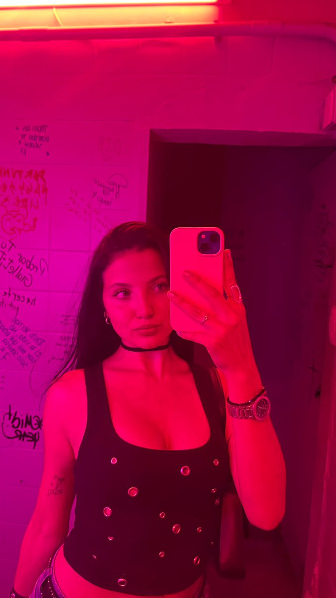 𝔐𝔦𝔩𝔩𝔦𝔢💋 tweet media