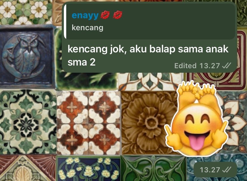 inkayau's tweet photo. kebiasaan plz, kalo jam balik kampus barengan ama ank sma😭 https://t.co/6t24PMRspa
