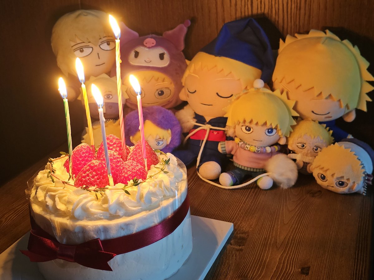 boogyest's tweet photo. 생일축하허이 https://t.co/lWPLXC1WYn