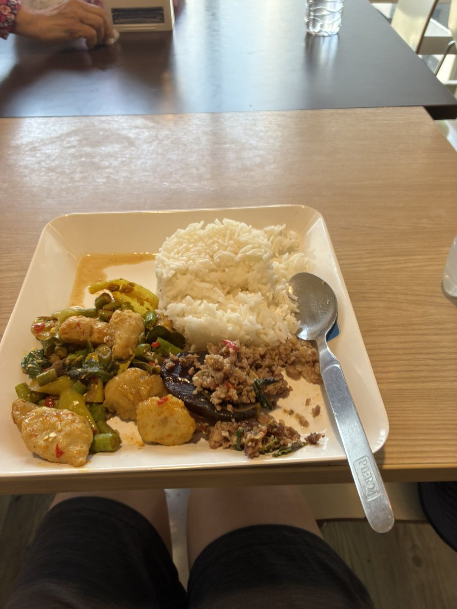 プチレア tweet media