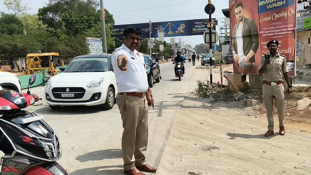 DEVANAHALLI TRAFFIC tweet media