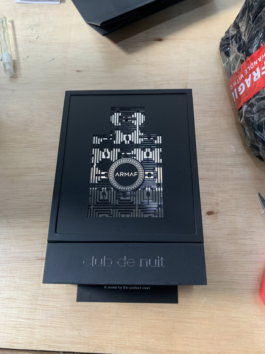 ma_natama's tweet photo. One of the best box presentation that I’ve seen for a perfume… it’s nice https://t.co/bGmd4qREpT
