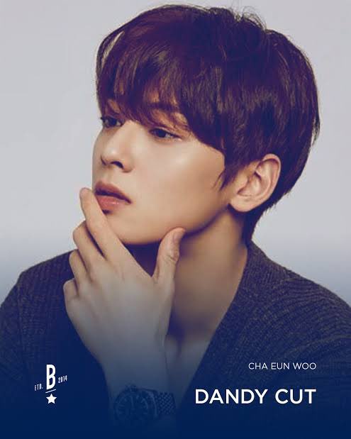 📰 #CHAEUNWOO
The Economist Korea
#ชาอึนอู ถูกพูดถึงในข่าว 
เงินทุนระดับโลกกำลังสนใจ K-Hair ด้วยการเข้าซื้อกิจการร้านทำผมเกาหลีเพื่อขยายสู่ต่างประเทศ

K-Beauty กำลังขยับจากการขาย “สินค้า” ไปสู่ “บริการ” โดยมี K-pop เป็นแรงขับที่ไม่ได้ขายแค่เพลง แต่ขาย “ลุค” ของศิลปิน