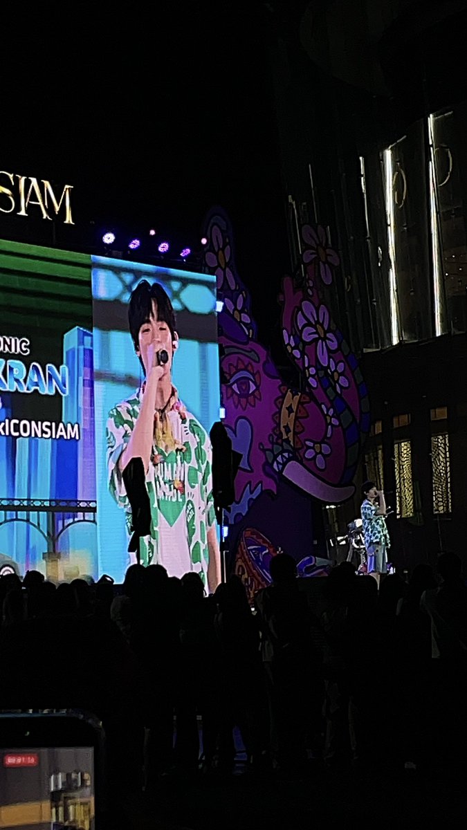 라일라 ✰ tweet media