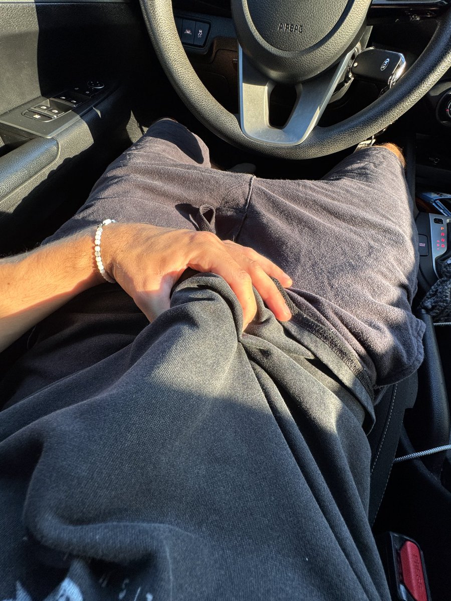 Valenci 🦇 tweet media