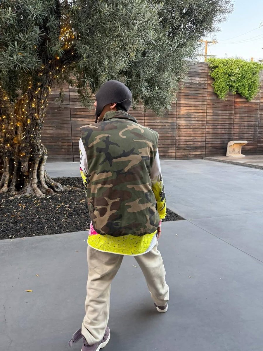 MYKHBND KWONJIYONG IN LA 🩸❤️🌹