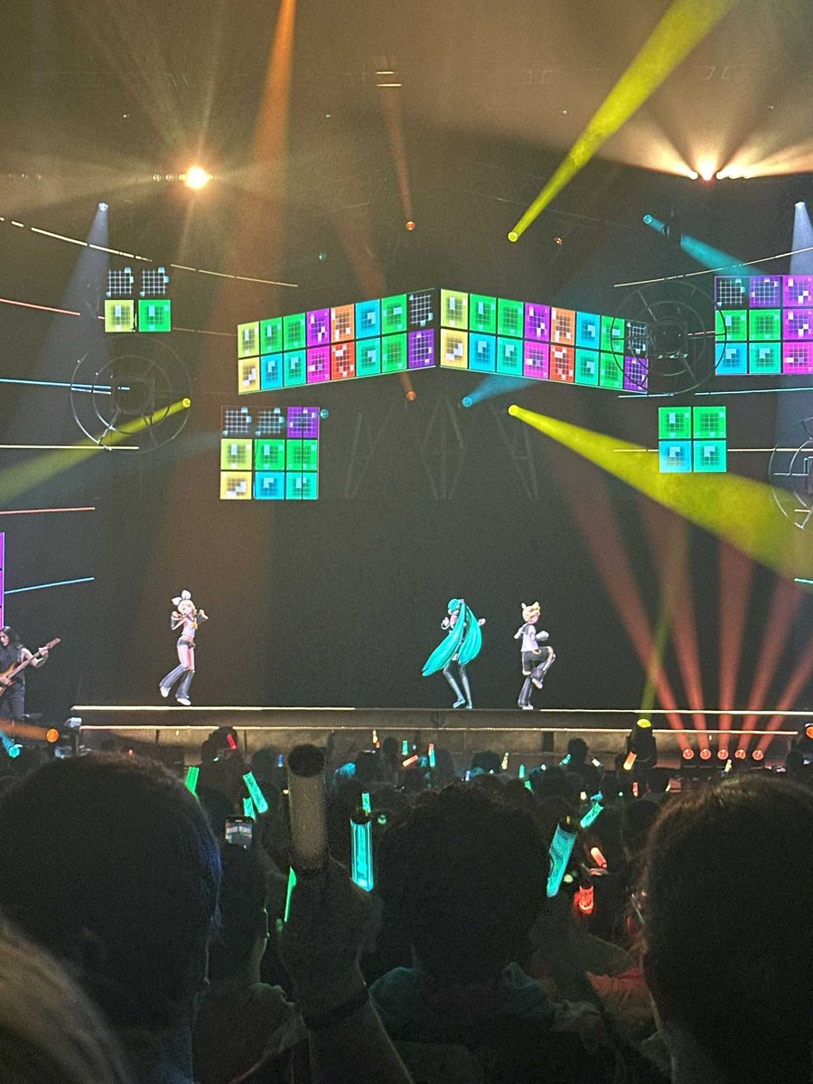 Vocaloid México tweet media