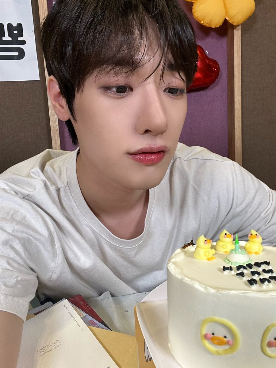 jichanstar's tweet photo. i am lateeeee but HAPPY TAEK DAY 💛🐥🥹

#영택이의_유니버스_니스의_오아시스
#OUR_OWN_UNIVERSE_TAG_DAY  
#GoldenChild #골든차일드 
#SONYOUNGTAEK #손영탠 https://t.co/2zaB4GFeBP