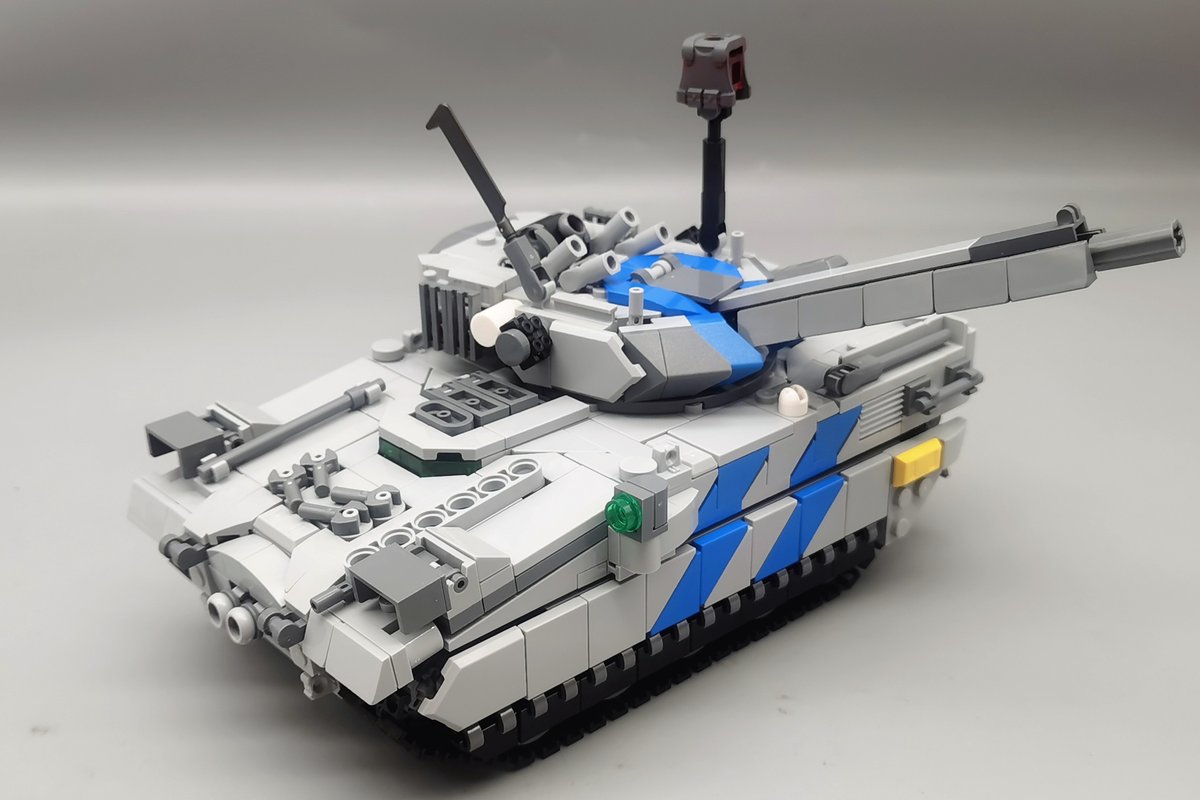 893487718 II tweet media