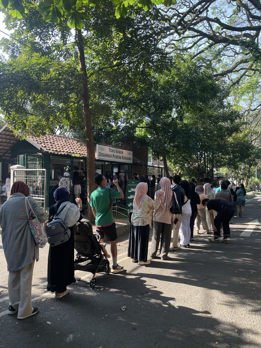 pengabdilembur tweet media