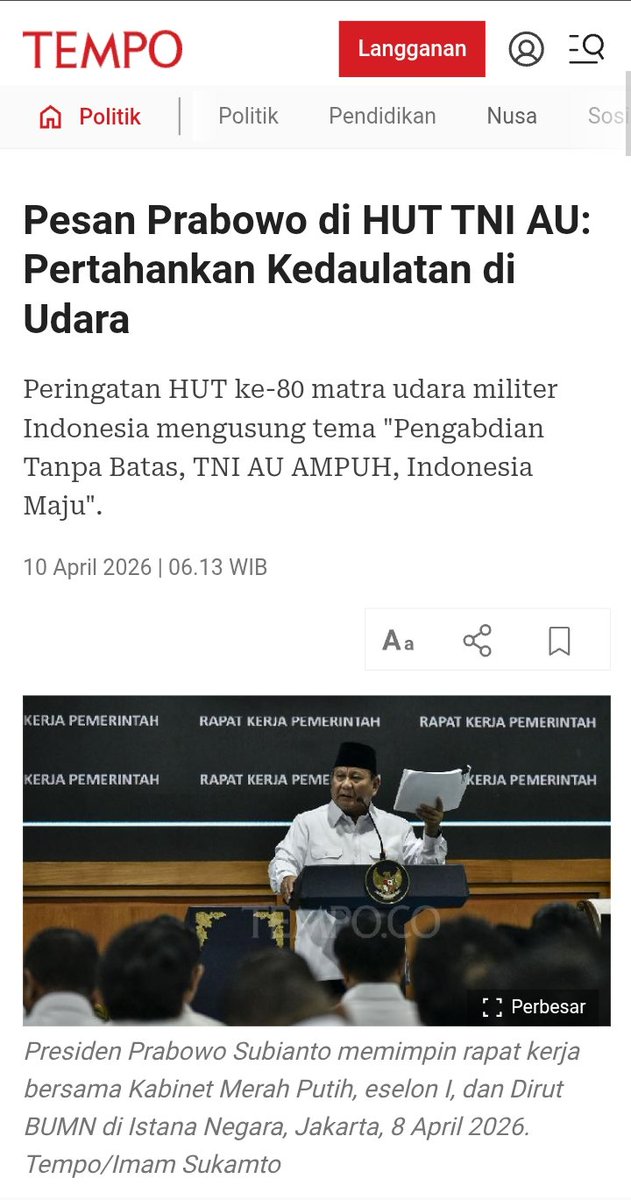 indepenSumatera's tweet photo. Tiga hari yang lalu beliau berpesan kepada TNI AU "Pertahankan kedaulatan di Udara" tapi ternyata dibelakang layar beliau menjual murah kedaulatan Udara kita kepada AS. 

Apakah ini ciri ciri dari penyakit dimensia jika iya, saya sarankan kepada beliau untuk skrining rutin dengan dokter spesialis saraf guna mencegah supaya gak makin buruk.