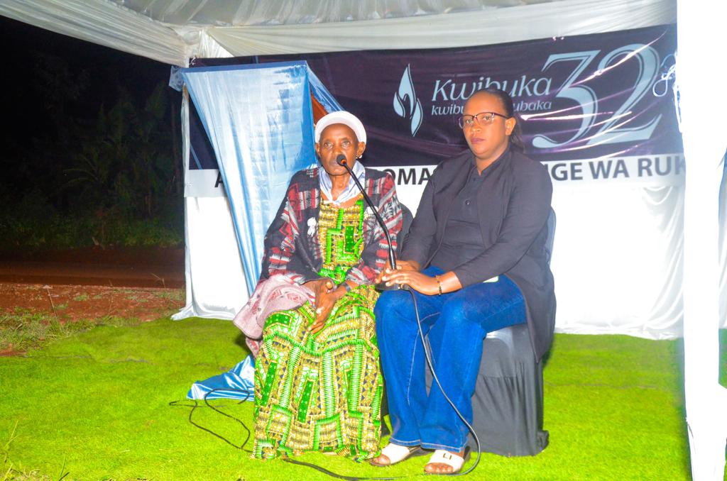 muramasector1's tweet photo. Mu ijoro ryo kwibuka Jenoside yakorewe abatutsi muri mata 1994 kunshuro 32 ,umuyobozi w'akarere wungirije ushinzwe ubukungu n'iterambere ry'Akarere @NgomaDistrict yasabye abaturage kurwanya abashaka guhakana no gufobya Jenoside yakorewe abatutsi ndetse mucyahoze ari komine Rukira https://t.co/ksYxpu6tus