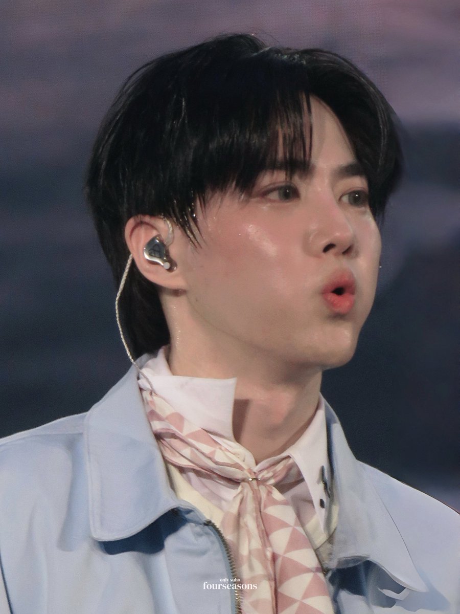 myeonbunny with his rosy cheeks 🥰🤏