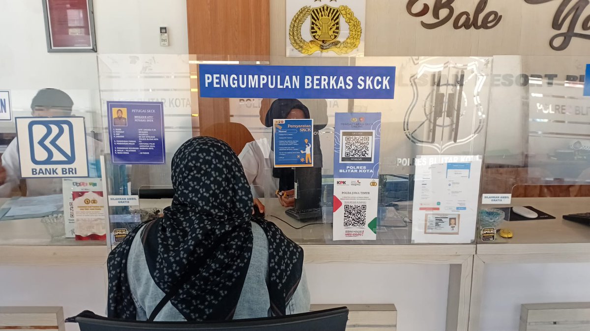 skckresbltkota's tweet photo. PELAYANAN SKCK DI RUANG BALE YANLIK https://t.co/SyAHFWyRE4
