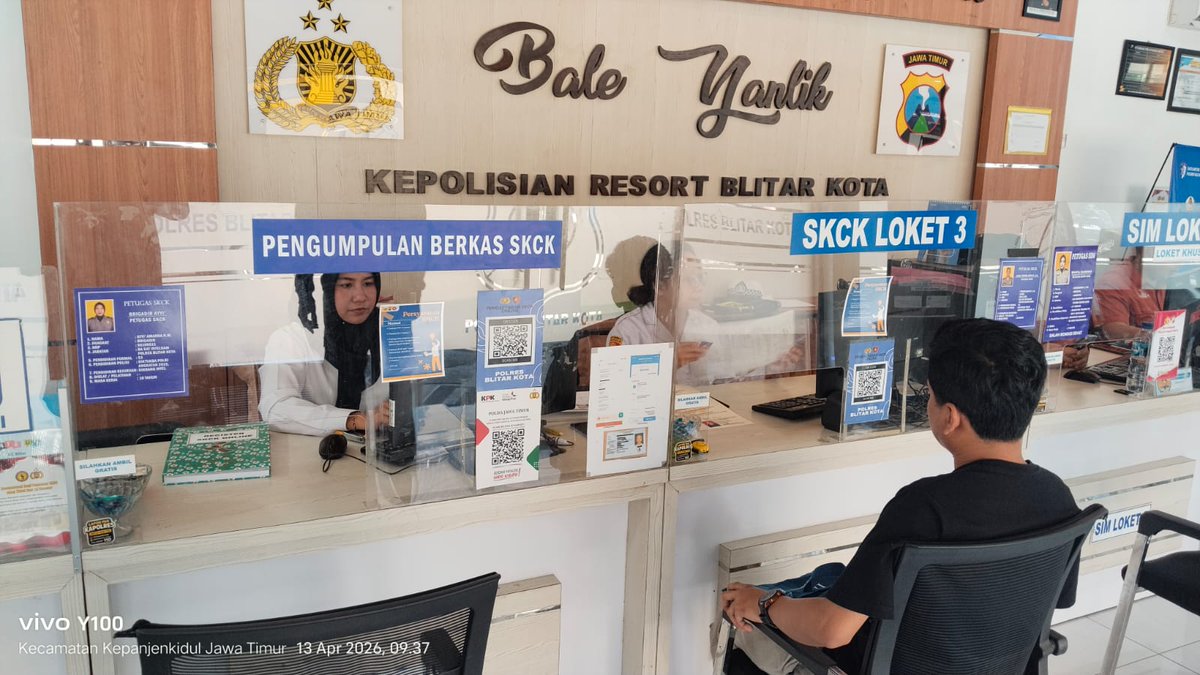 skckresbltkota's tweet photo. PELAYANAN SKCK DI RUANG BALE YANLIK https://t.co/SyAHFWyRE4