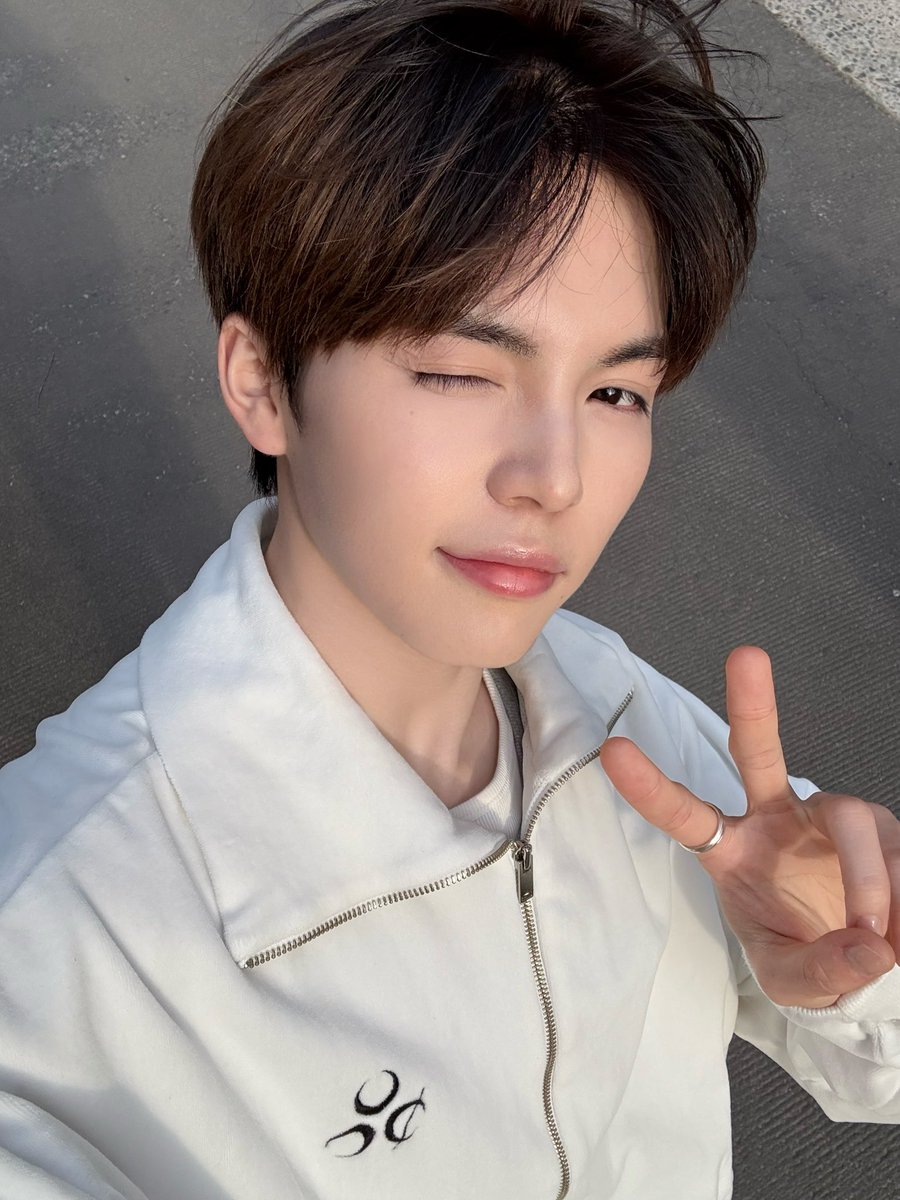 AM8IC_MEMBER tweet media