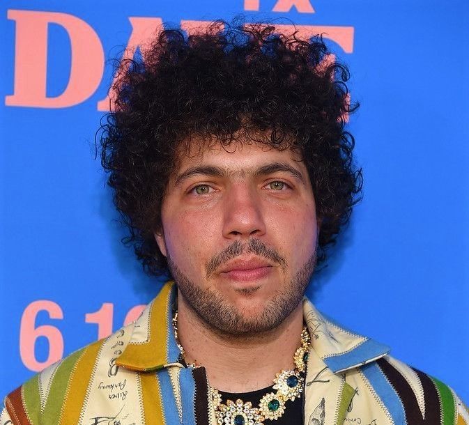 oculus_power's tweet image. So Benny Blanco’s out here mocking animals, food, AND people? Not to mention his weed habits—definitely not hubby vibes. Sorry, but this #boyfriend act ain’t fooling anyone. #PR #Selena #Gomez #relationships #Gay