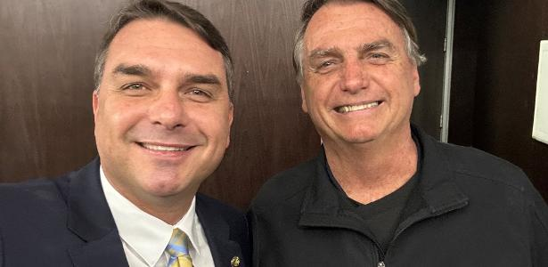 Isso é a direita e o bolsonarismo sem caráter sem dignidade. Flávio usa vídeo de fome da época do governo Bolsonaro para atacar Lula noticias.uol.com.br/politica/ultim… via <a href="/UOLNoticias/">UOL Notícias</a> <a href="/UOL/">UOL</a>