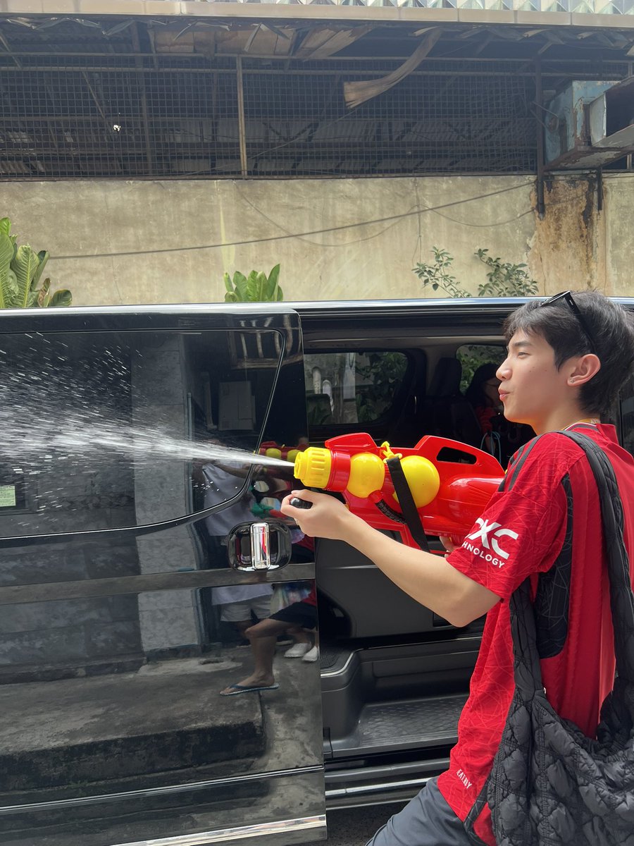 P O C K Y UT58 tweet media