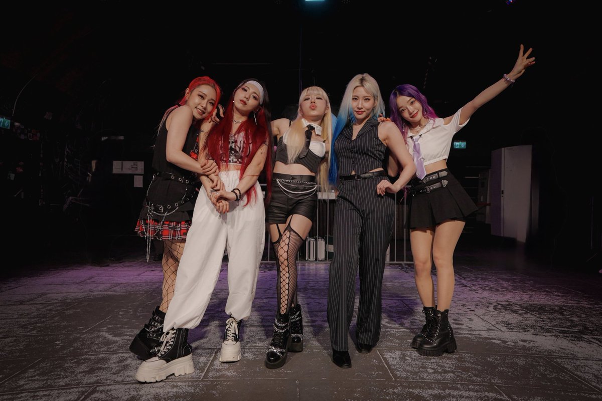 Rolling Quartz Official tweet media