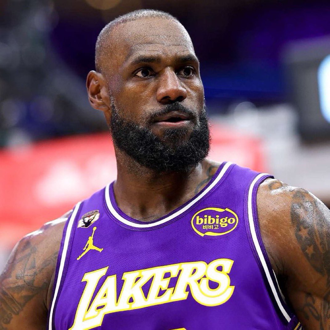 LakeShowYo tweet media