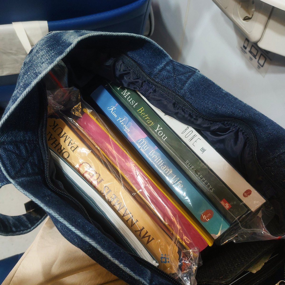 ᥣ𝖾𝖾. tweet media