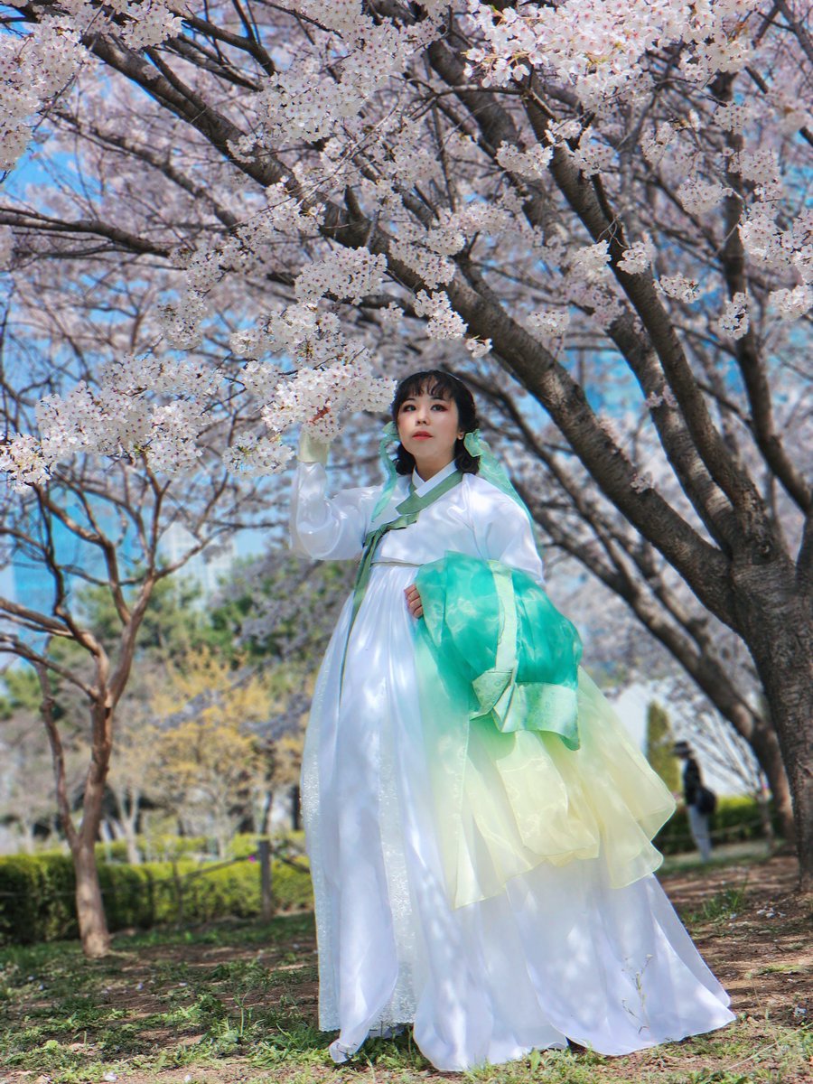 ๐บ์ ํ๐บ tweet media