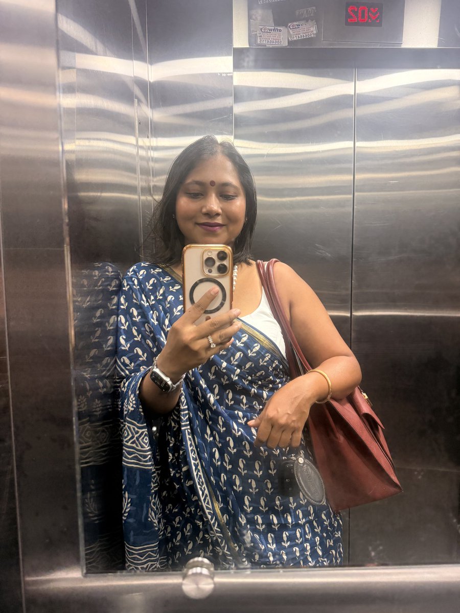 Sritika ♌ tweet media