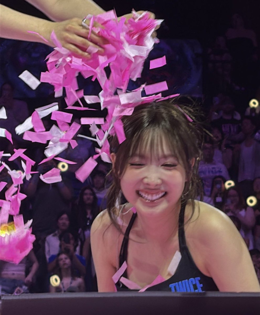 head nayeonator tweet media