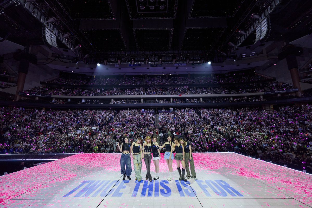 TWICE <THIS IS FOR> WORLD TOUR IN SAINT PAUL

Thank you, ST. PAUL 💙

#TWICE #트와이스 #THISISFOR
#TWICE_THISISFOR_WORLD_TOUR
#TWICE_THISISFOR_WORLD_TOUR_IN_SAINTPAUL