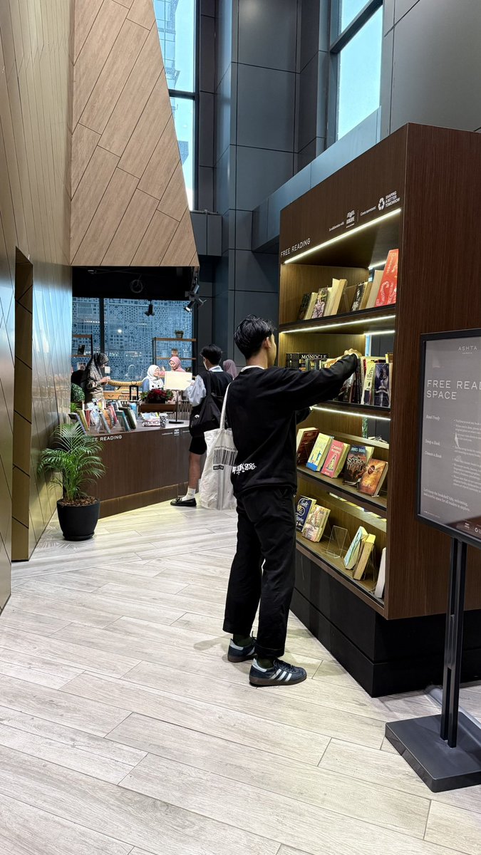 gabshittt.13 tweet media