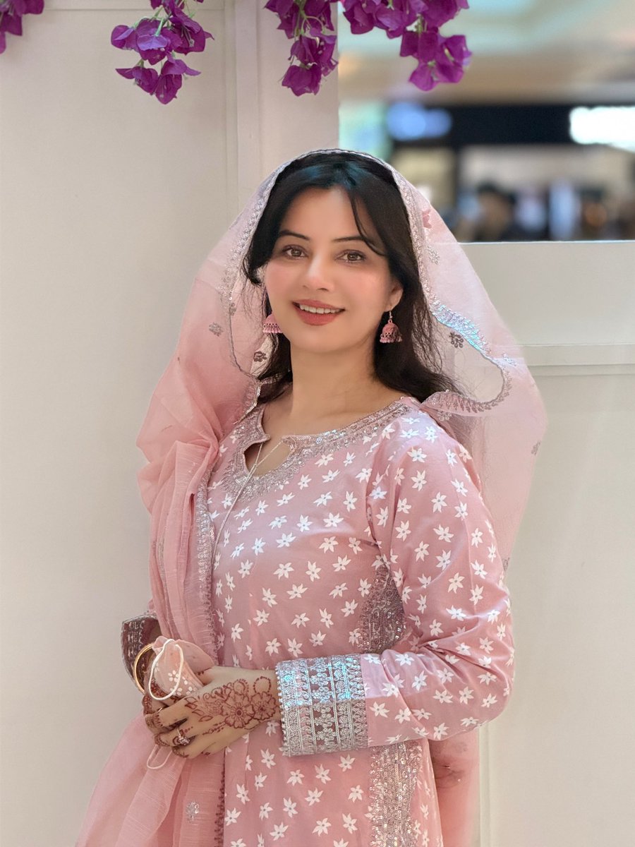 Rabipirzada's tweet image. "جو تمہارے لیے ہے، وہ تم سے کبھی نہیں چھین سکتا…
اور جو تمہارے لیے نہیں، وہ تمہیں کبھی مل نہیں سکتا۔
بس اللہ پر یقین رکھو اور صبر کرو
#Allah #IslamicQuotes #Deen #Sabr #Dua #Tawakkul #Muslim #Faith #Islam #Haya
#Alhamdulillah #SubhanAllah #AllahuAkbar