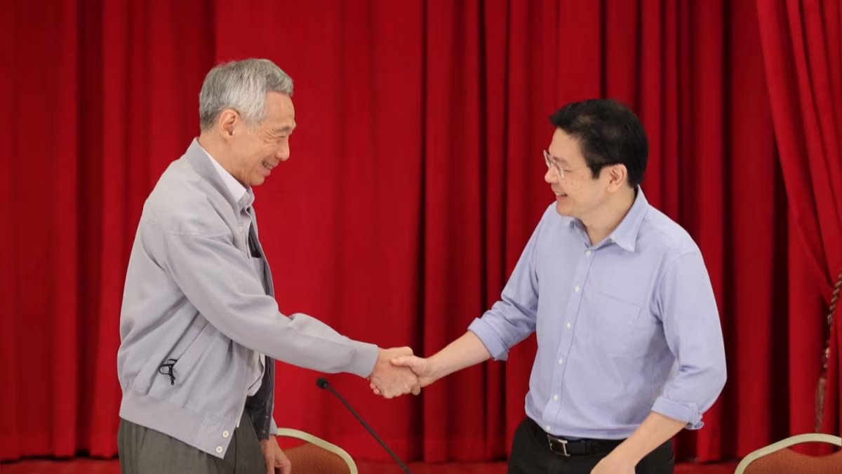 Outstandjing's tweet image. Saya kira ini bukan impian muluk-muluk. 

Lawrence Wong mungkin tingginya sekitar 175cm, sekilas bisa kita lihat lebih pendek dibanding Lee Hsien Loong , Goh Chok Tong, ataupun LKY

Artinya, berdiri sama tinggi dg pemimpin Singapura bisa kita capai dalam bbrp periode ke depan