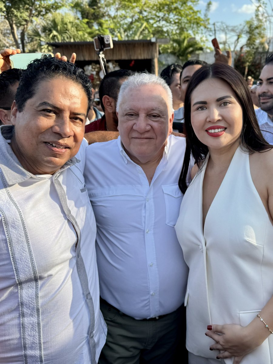 Lenin Amaro B. tweet media