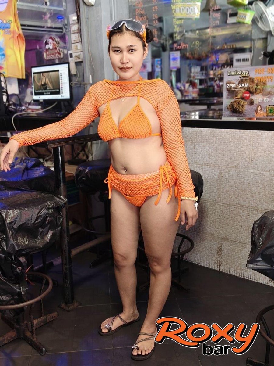 Roxy Bar Soi 6 tweet media