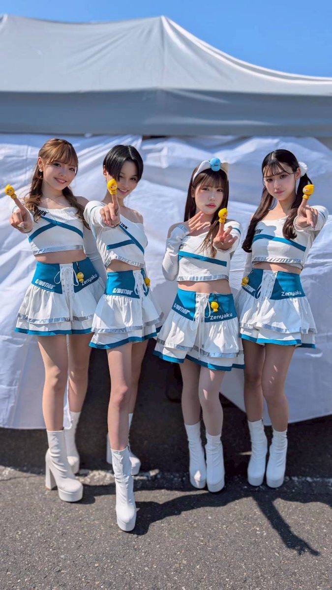 AandDofficeai's tweet photo. 【追加募集3名】
2026年のレースクイーンとして活動できる女性を募集しています
新人歓迎。     
18歳～27歳       
選考方法 ・一次審査：書類審査 ・二次審査：面接審査      合格後2026年より1年間レースクイーンとして活動         #レースクイーン募集 #レースｱﾝﾊﾞｻﾀﾞｰ #拡散希望 #RQ募集 https://t.co/ja3Om3wr4T