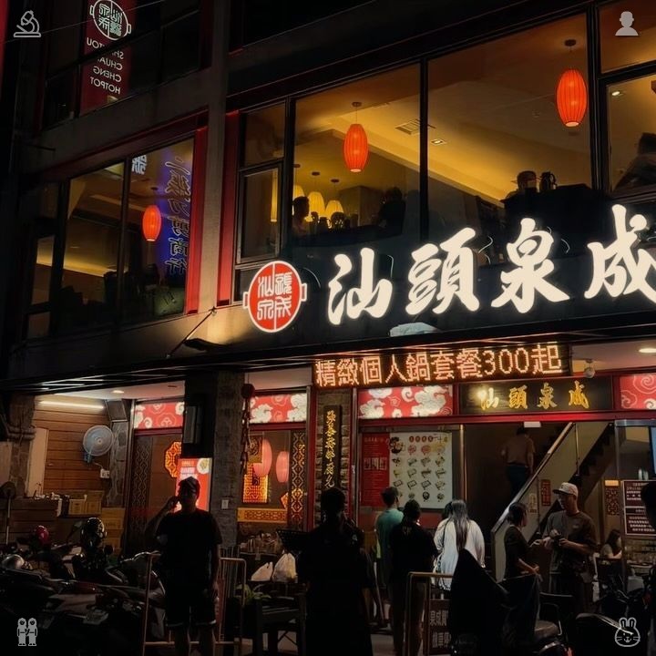 Emily Davis tweet media