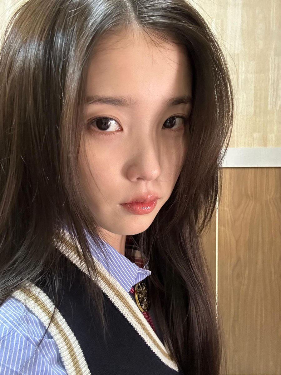 블베문 (🫐🌕) tweet media