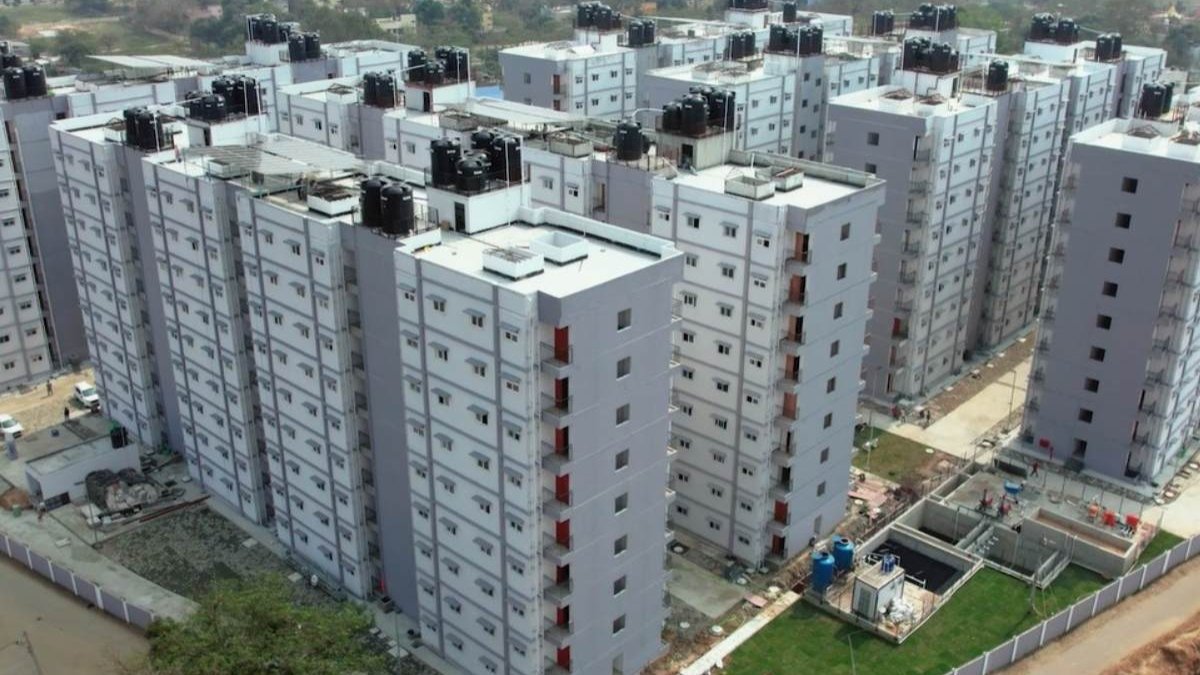 Grihik126837's tweet image. Ranchi: Harmu Housing Colony Faces Crackdown on Commercial Establishments

Read the full news here👇🏻
news.grihik.com/real-estate-ne…

#Ranchi #ZoningViolation #CommercialUse #HousingColony #RealEstate #grihik